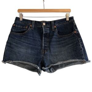 Levi’s 501 cut off button fly denim jean shorts size 31 excellent condition